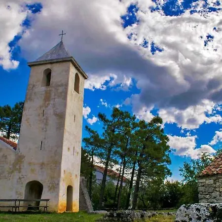 In Starigrad-paklenica 6832