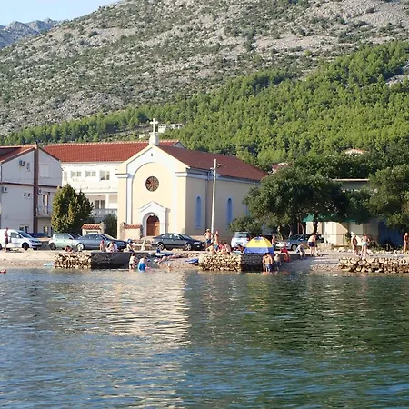 In Starigrad-paklenica 6832 Nyaraló *